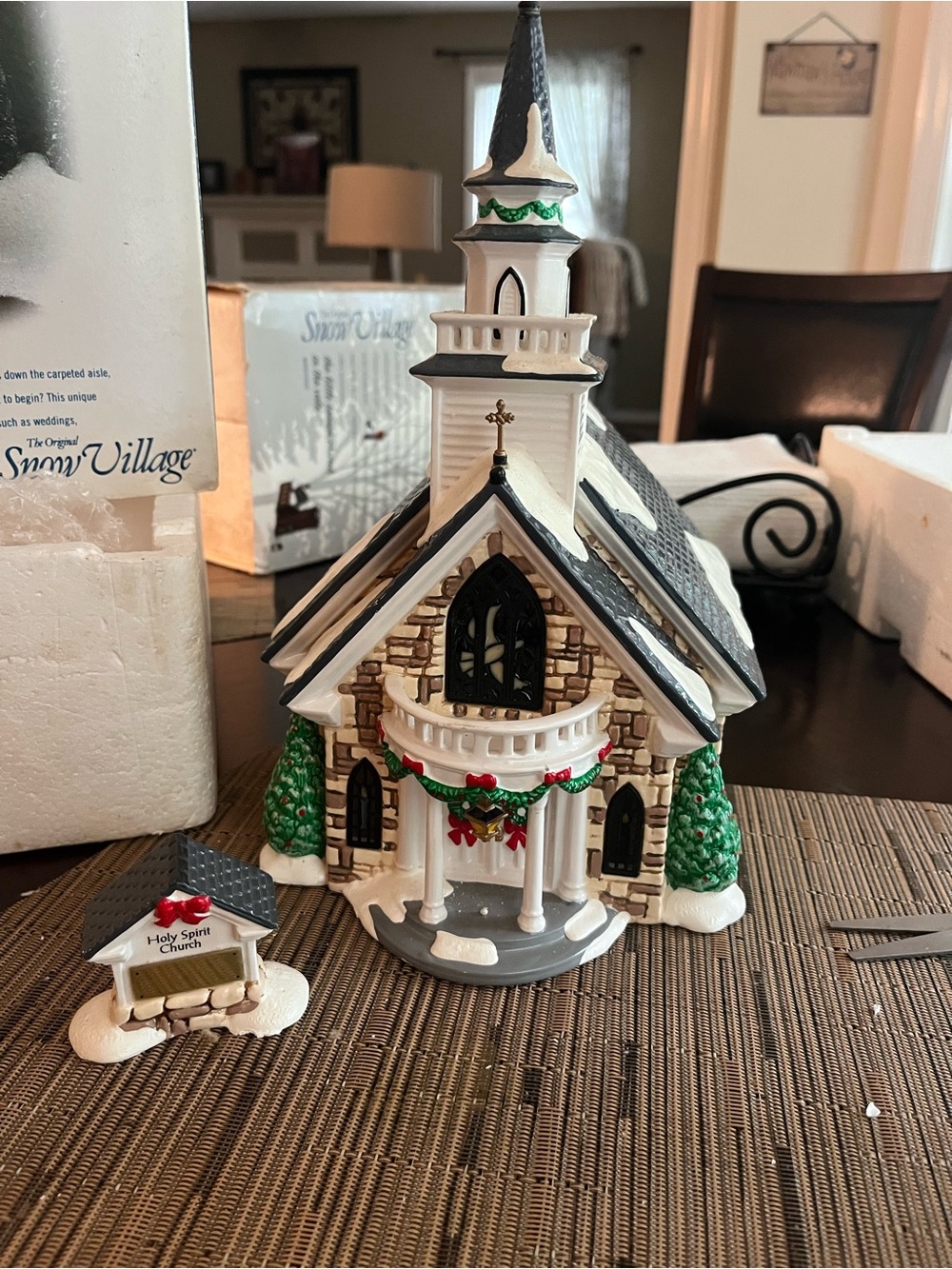 Department 56 Snow village Holy Spirit Church Holiday Village Building -